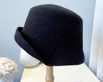 Cappello Invernale Da Donna Gatsby Anni '20 In Lana Berretto Uncinetto Secchio Fiore A285, Blu Navy, Taglia Unica - Foto 7