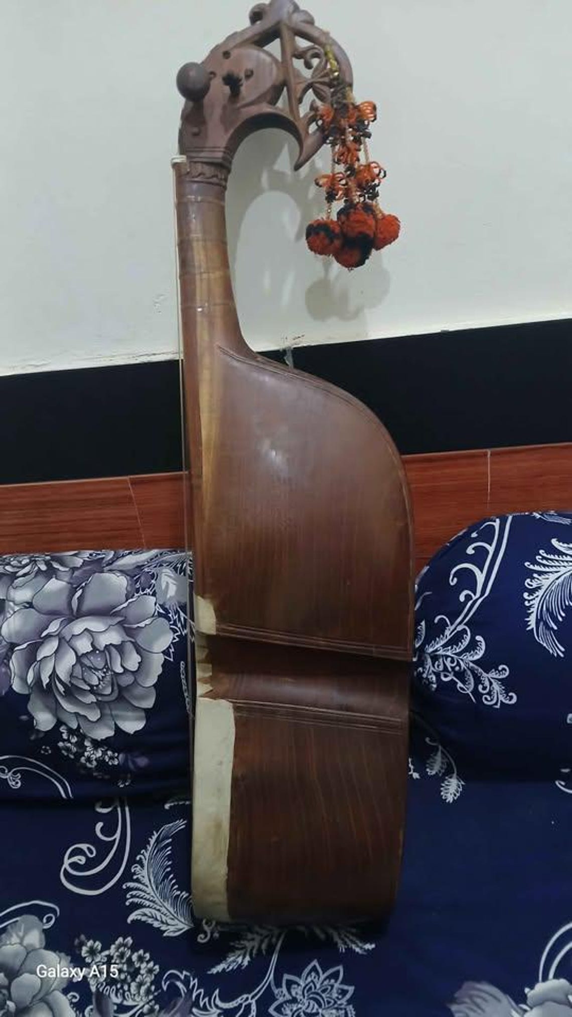 Vintage black rabab, Left handed, Warm tone rabab, Afghani Professional rabab, Mulberry wood, with sympathetic strings, Free delivery, foto 3 di 4