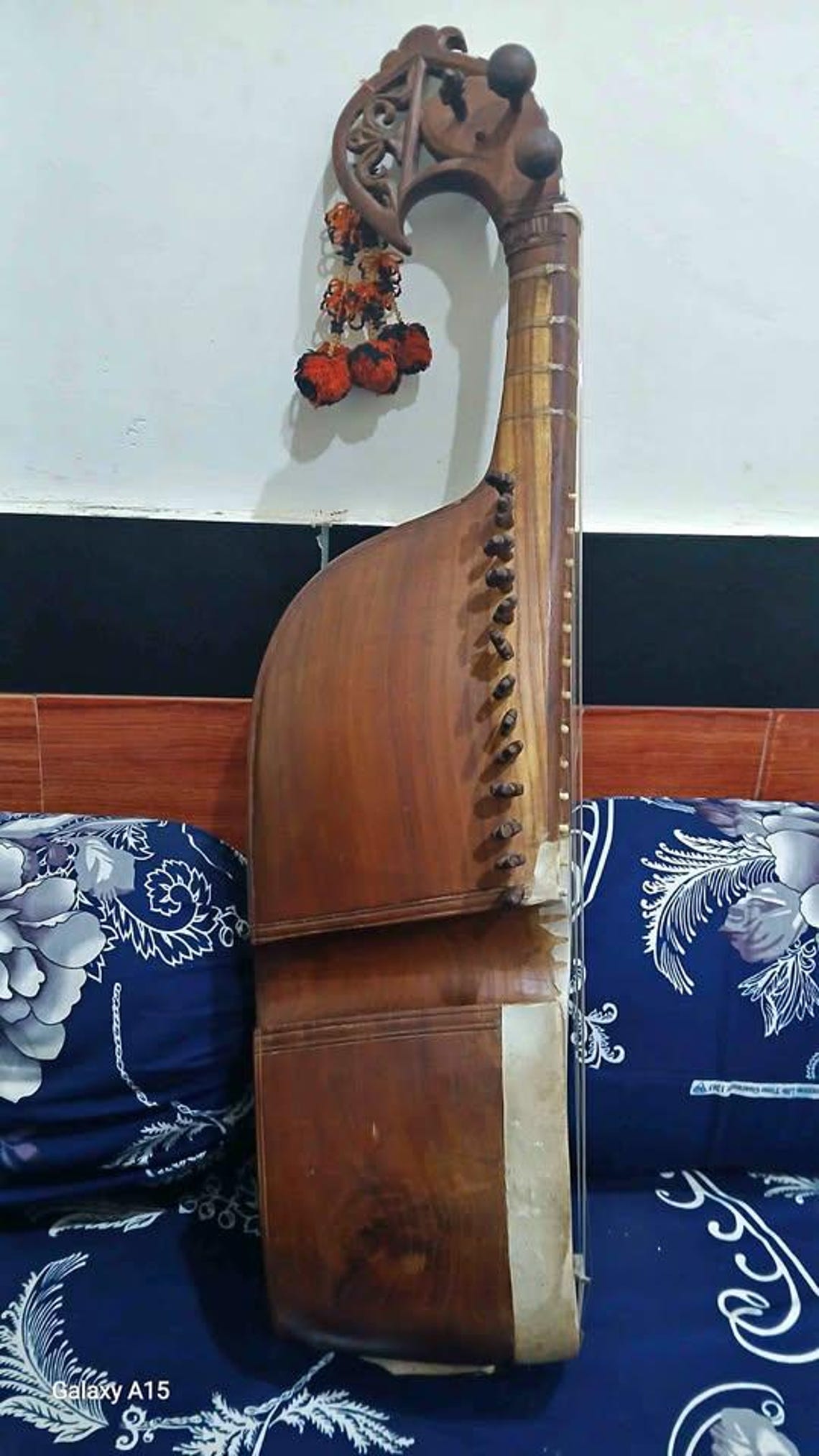 Vintage black rabab, Left handed, Warm tone rabab, Afghani Professional rabab, Mulberry wood, with sympathetic strings, Free delivery, foto 2 di 4