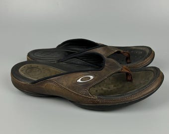 Vintage Oakley Brown Leather Flip Flops Sandals Y2K Techwear Slides Mens Size US 7 EU 40
