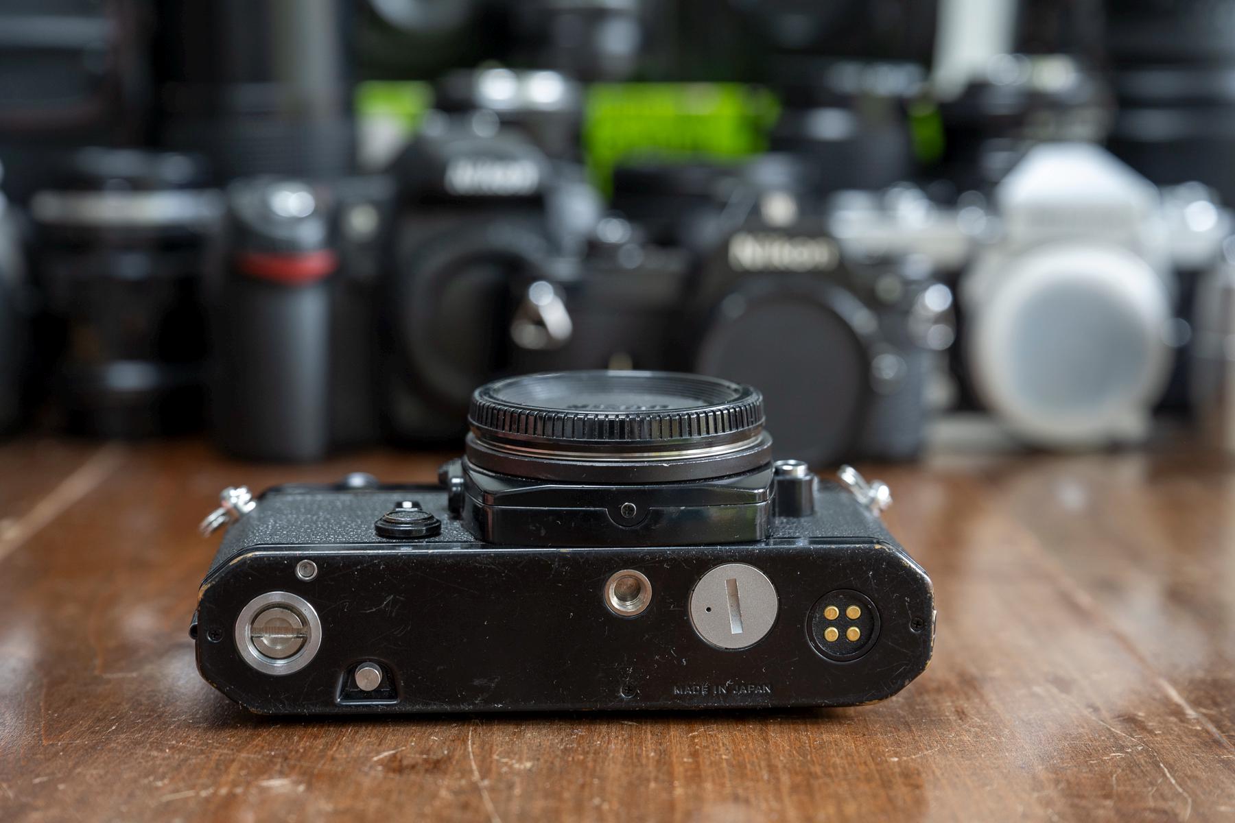 ニコン Nikon FE フィルム一眼レフカメラ 動作品 レトロ Amazon | nikon FE ブラック | 一眼レフカメラ 通販