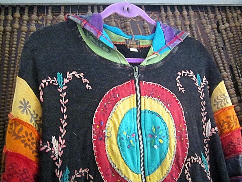 RISING INTERNATIONAL, Nepal - FELPA CON CAPPUCCIO OVERSIZE Boho Patchwork ricamato a mano Batik Dipinto Giacca in cotone completamente con cerniera - Taglia XXLarge immagine 2
