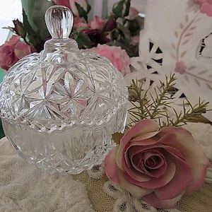 90&#39;s Vintage Beautiful Etched Cut Glass Candy Dish Bowl With Lid / Sugar Pot / Starbursts Home Décor