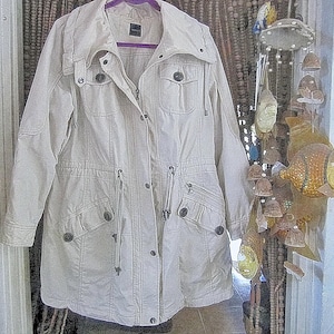 YESSICA, Israel - Beautiful Off-White Multi Pockets Quilted Parka Jacket/Coat w/Full Zipper & Snaps Closing, Vintage, X-Large (UK20 / EUR46)