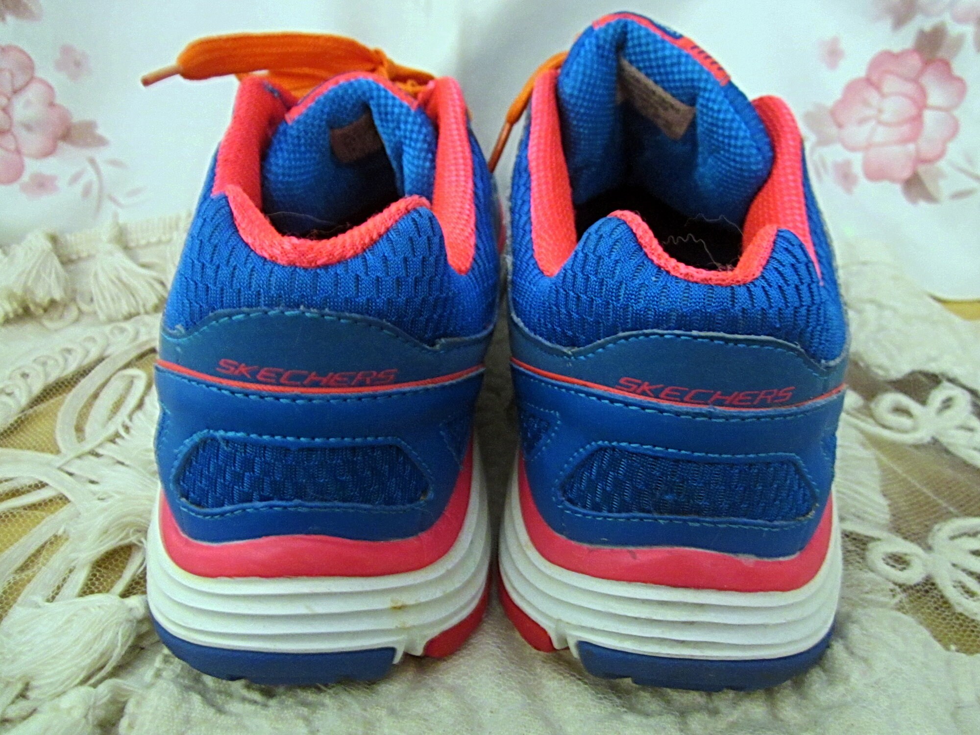 Blue and pink skechers hot sale