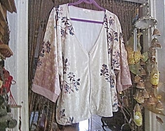 MAURICES – Fabulous VELVET Zip Front Floral Kimono Top Shaded Powder Rose / 3/4 Length Sleeve Trimmed w/Pink Satin, Vintage - Size L/XL