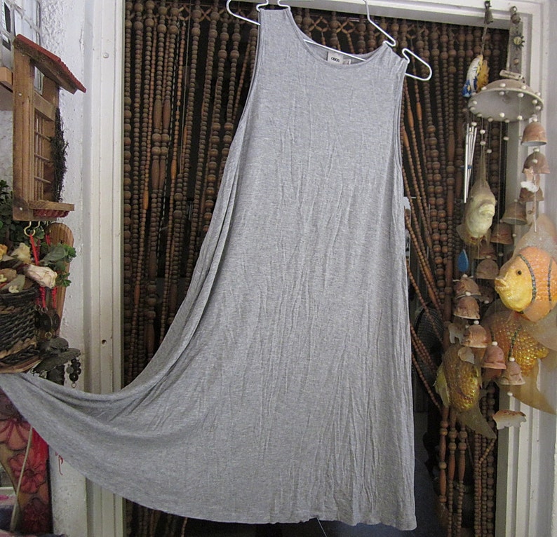 EU 36 UK 8 Size: US 4 Casual Summer Halter Dress in Light Gray Vintage
