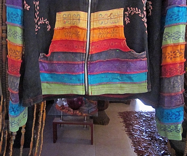 RISING INTERNATIONAL, Nepal - FELPA CON CAPPUCCIO OVERSIZE Boho Patchwork ricamato a mano Batik Dipinto Giacca in cotone completamente con cerniera - Taglia XXLarge immagine 8