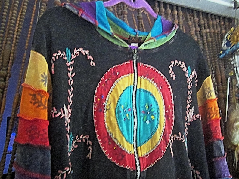 RISING INTERNATIONAL, Nepal - FELPA CON CAPPUCCIO OVERSIZE Boho Patchwork ricamato a mano Batik Dipinto Giacca in cotone completamente con cerniera - Taglia XXLarge immagine 5