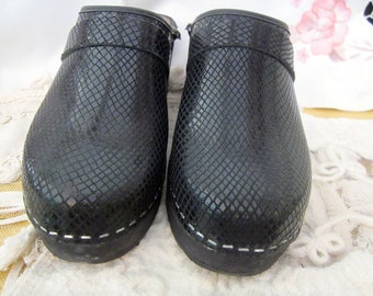 SKANE TOFFELN, Svezia - Pelle Nera Lucida Punta Tonda Slip On Mules Zoccoli, Vintage - Sz. Eur.38