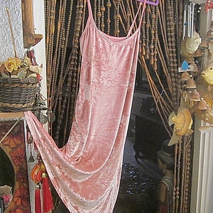 Powder Pink VELVET Spaghetti Straps Midi Dress, Beautifully Shines With Every Sway, Vintage -  Size M-L