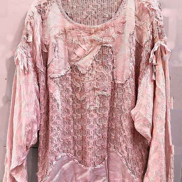 Textured Floral Lace Knit Top