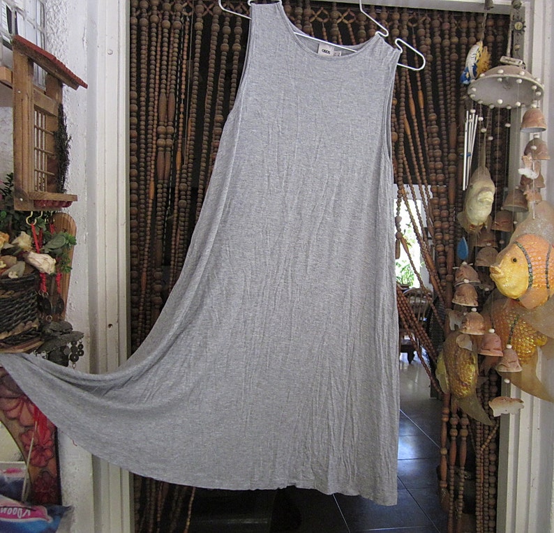 EU 36 UK 8 Size: US 4 Casual Summer Halter Dress in Light Gray Vintage