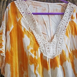 Oversize orange & White Flowy Delicate Viscose Made Lace Appliqued V-Neckline Tunic Top, Vintage - size:  X-Large to XX-Large