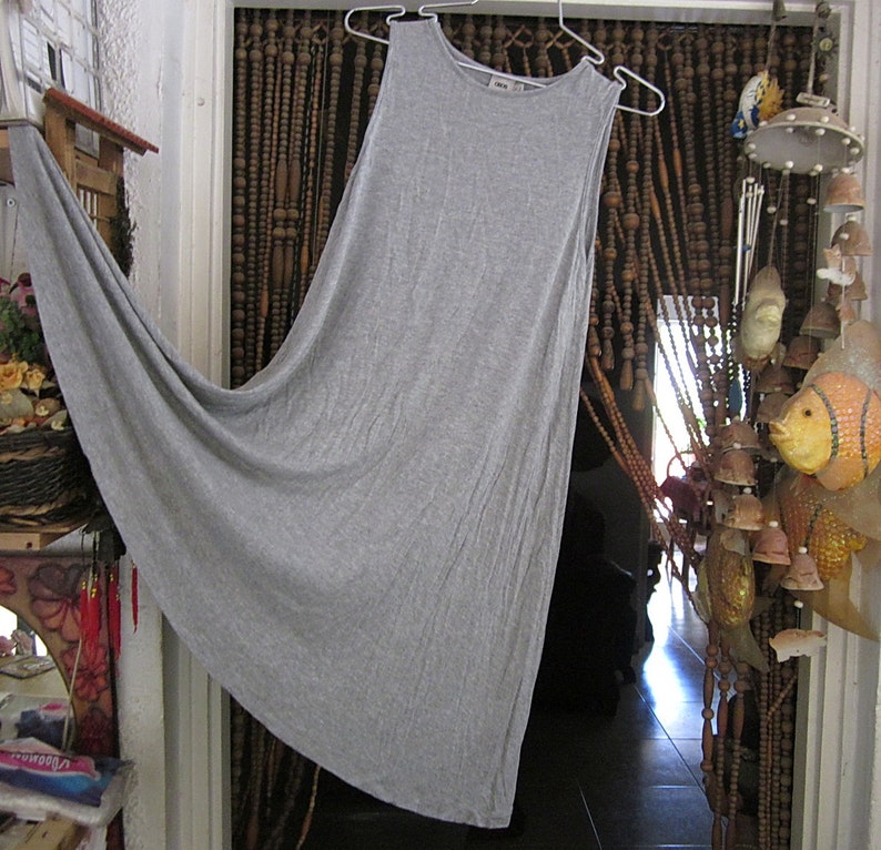 EU 36 UK 8 Size: US 4 Casual Summer Halter Dress in Light Gray Vintage