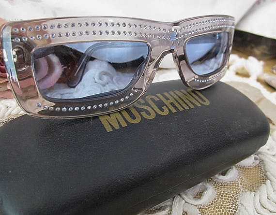 MOSCHINO, Italy - Exclusive Limited Edition Sunglasses  display picture 1