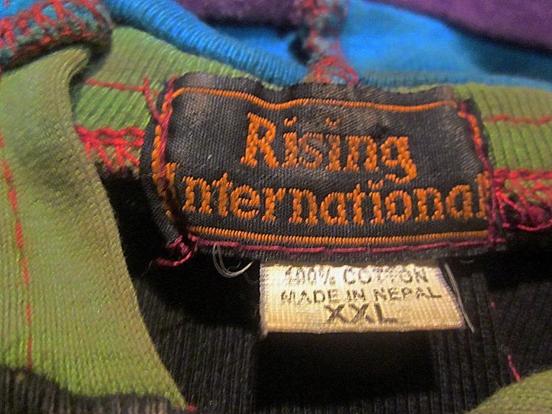 RISING INTERNATIONAL, Nepal - FELPA CON CAPPUCCIO OVERSIZE Boho Patchwork ricamato a mano Batik Dipinto Giacca in cotone completamente con cerniera - Taglia XXLarge immagine 10