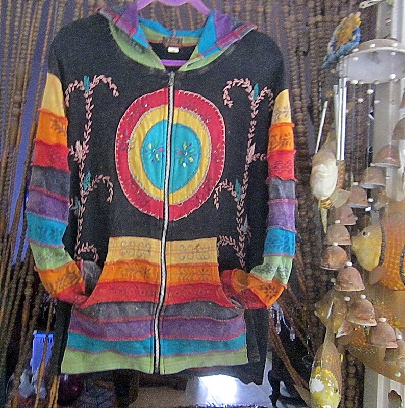 RISING INTERNATIONAL, Nepal - FELPA CON CAPPUCCIO OVERSIZE Boho Patchwork ricamato a mano Batik Dipinto Giacca in cotone completamente con cerniera - Taglia XXLarge immagine 3
