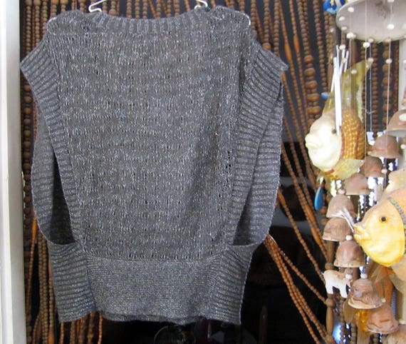 Unique 3 Diffferent Knit Patterns V-Neck Pullover… - image 1