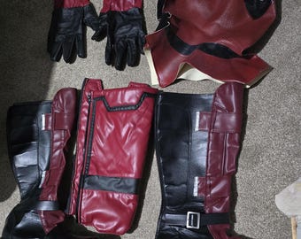 Deadpool bundle - Mask, Boots and gloves. Size M