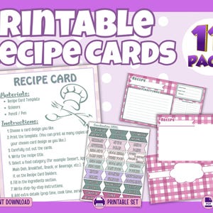 Op de afbeelding: Een set printbare receptenkaarten met 11 pagina's aan sjablonen met roze en witte gingham-patronen, een koksmuts-icoon en instructietekst. De collectie bevat lege receptenkaarten, categoriedividers en een handleiding voor het samenstellen.