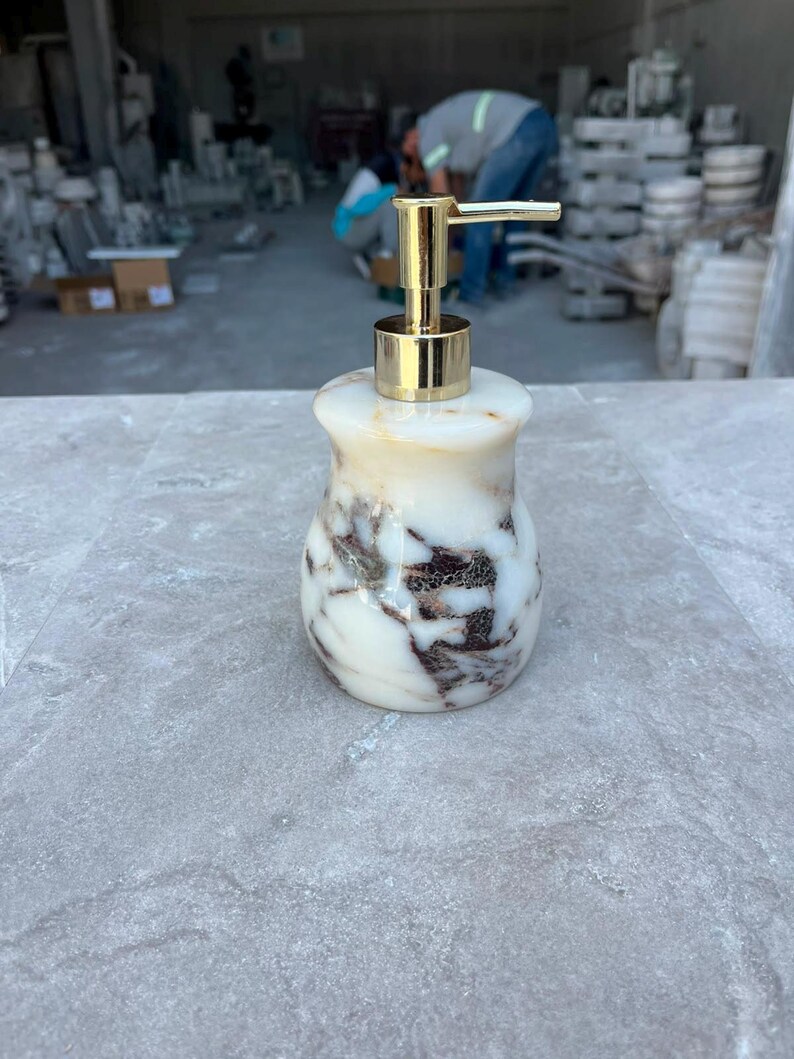 Dispensador de jabón de mármol Rosso Levanto – Dispensador de jabón de piedra hecho a mano para una decoración de baño de lujo. imagen 11
