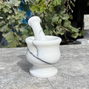 Lilac Marble Mortar and Pestle – Handmade Herb Crusher