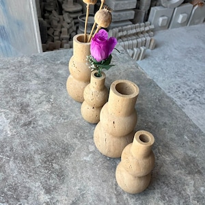 Juego de jarrones de piedra travertino, centro de mesa escultural para la decoración de mesas de centro, estantes y consolas. imagen 12