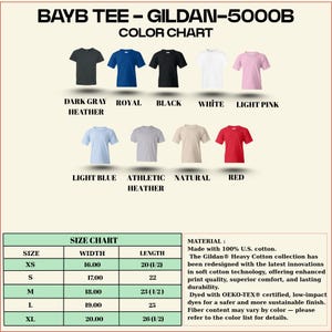 Puede incluir: Una carta de colores para camisetas Gildan 5000B, con varios colores como gris oscuro, azul real, negro, blanco y rosa claro. La tabla tambi&eacute;n incluye una tabla de tallas con medidas en cm y detalles de los materiales.