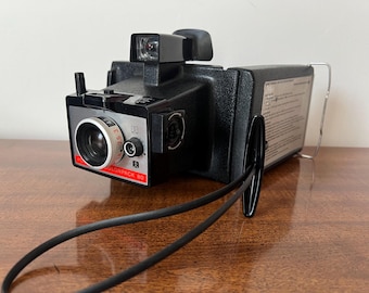 Polaroid EE33 Land Camera Near Mint With Original Box and Manual