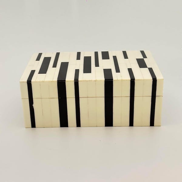 Handcrafted Wooden Ikigai Box, Decorative Storage Chest with Lid, Minimalist Tabletop Trinket Box, Entryway Console Catchall