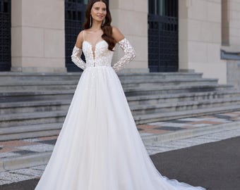 Wedding Dress Off Shoulder Lace Long Sleeve Bridal Gown Floral Appliques A Line Custom Made Custom Size Bridal Gown