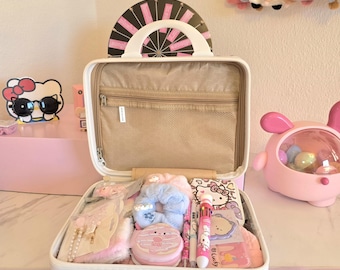 Lala Box Lucky scoop / Mystery scoop /  Small Suitcase with 21 items)