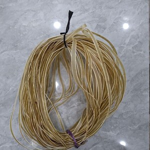 Cordón de piel de búfalo natural para la fabricación de tambores, trabajos en cuero y proyectos de joyería. 10 mm de grosor.