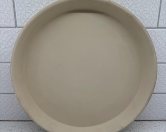 The Pampered Chef Stone Round Bakers Dish, 11" Round Baking Pan, Deep Dish Pizza, Beige Stoneware, Cobbler Baker, Family Heritage