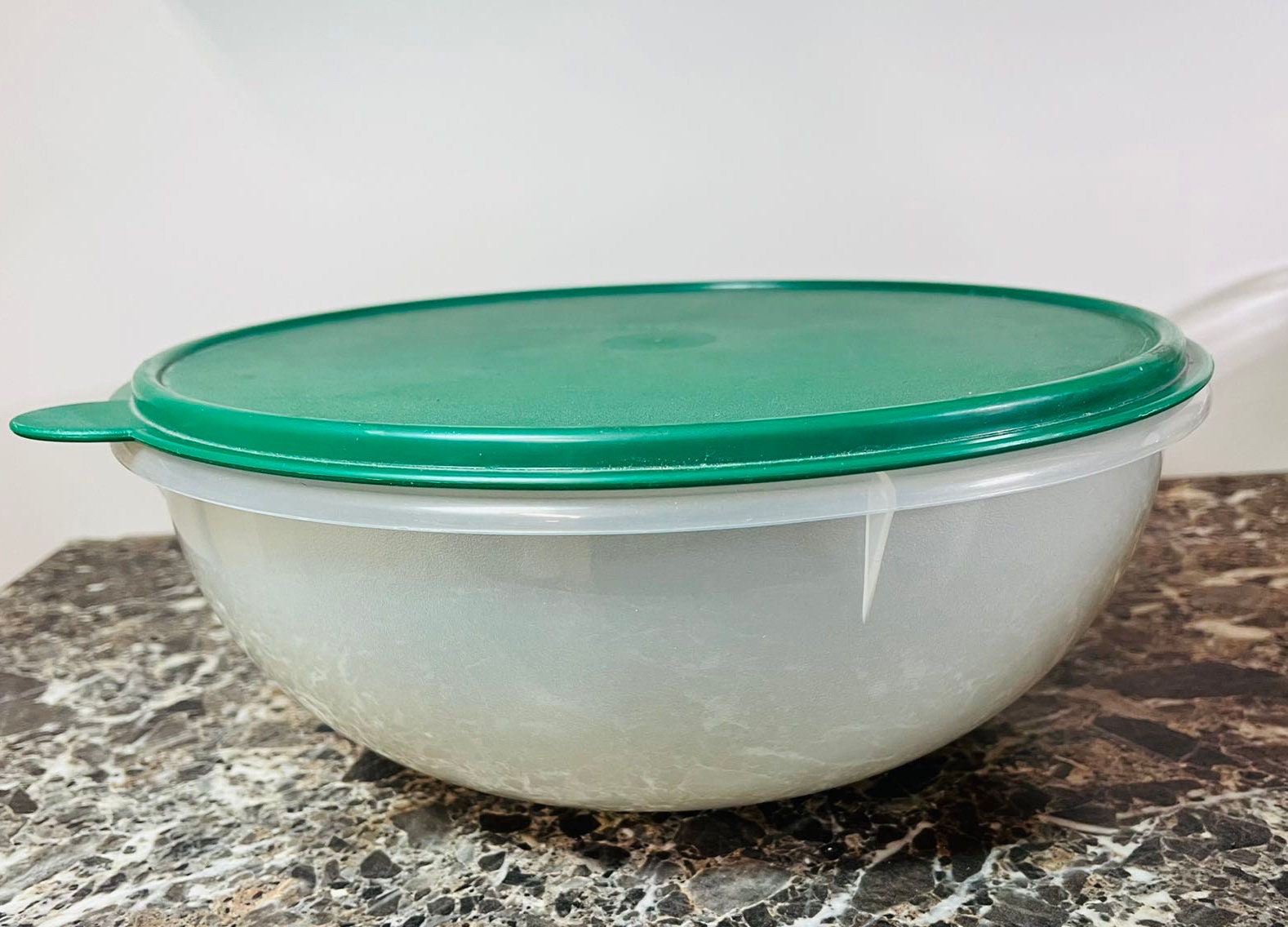 Tupperware Large fix N Mix Clear Bowl With Green 