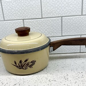 Vintage Sears Roebuck Cast Aluminum 2 Quart Range Craft Wheat Harvest Pan