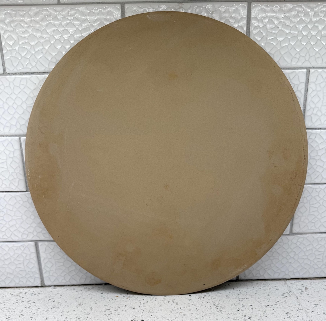 The Pampered Chef Large Family Heritage 15" Round Stone. Unglazed Stoneware, Family Heritage Stoneware Pampered Chef