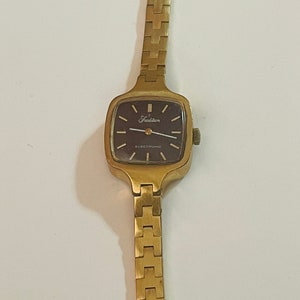 Tradition Electronic Gold Vintage Watch