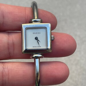 Gucci 1900l watch price shop