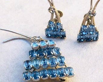 Demi Parure Blue Faceted Rhinestone Matching Brooch Set Screw Back Earrings Jewelry
