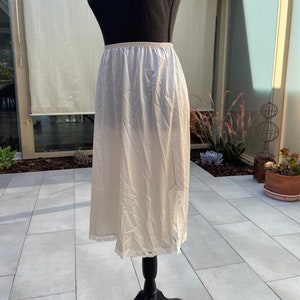 Vintage Vanity Fair Slip Skirt Lace Trim 70s Lingerie Size Small