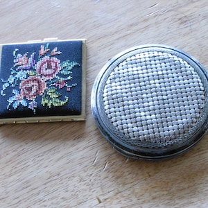 Whiting & Davis Metal Mesh Mirror Needlepoint Makeup Powder Vintage Compacts
