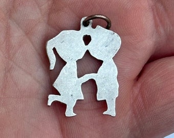 Sterling Boy Girl Kissing Charm Silver Vintage Kiss Pendant