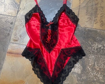 Lingerie Victoria's Secret Red Teddy Black Lace vintage des années 80 Medium