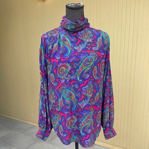 Blusa vintage de manga larga con cuello alto y túnica Paisley de los años 70 de Pappagallo Large