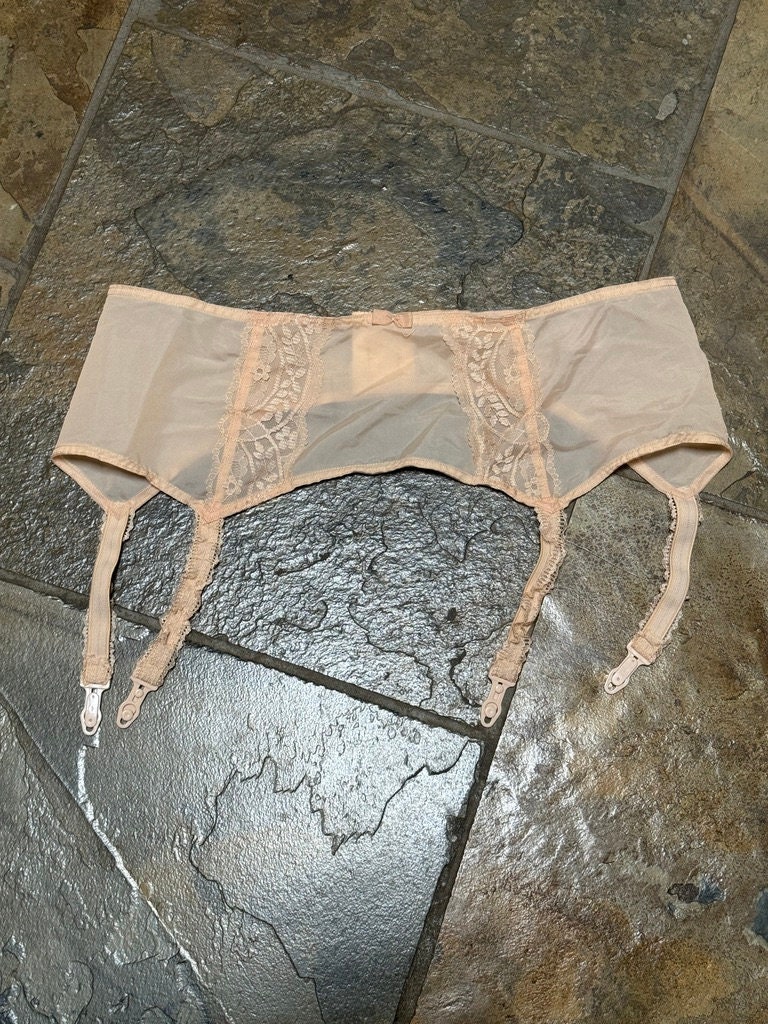 babyöl als gleitgel GLAMOROUS VINTAGE 1950s FANCY I OWE IT ALL TO GODDESS RUFFLE LACE MERR –  Vintage Clothing & Fashions main image 0