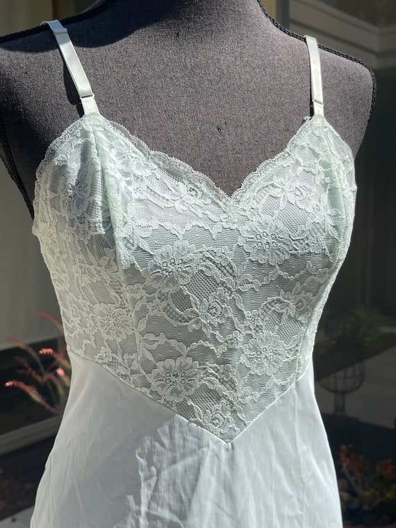 70s Vintage Lace Pale Green Nightgown  Slip Dress… - image 2