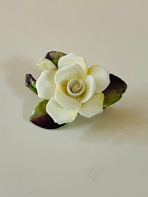 Cara China Staffordshire Porcelain White Flower V… - image 3