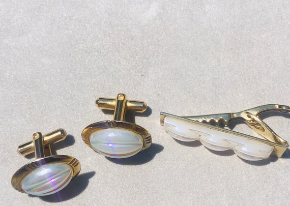 Iridescent glass Vintage Gold Oval Cuff Links Tie… - image 3